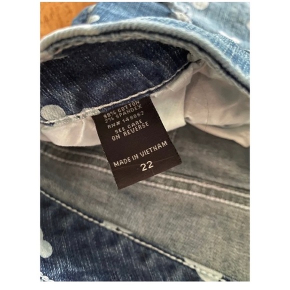 TORRID Disney Mickey Mouse Print Jean Shorts - Picture 5 of 7